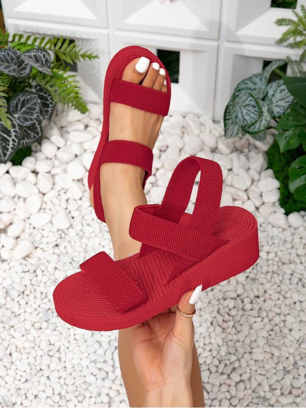 Women’s Red Wedge Sandal Size 7